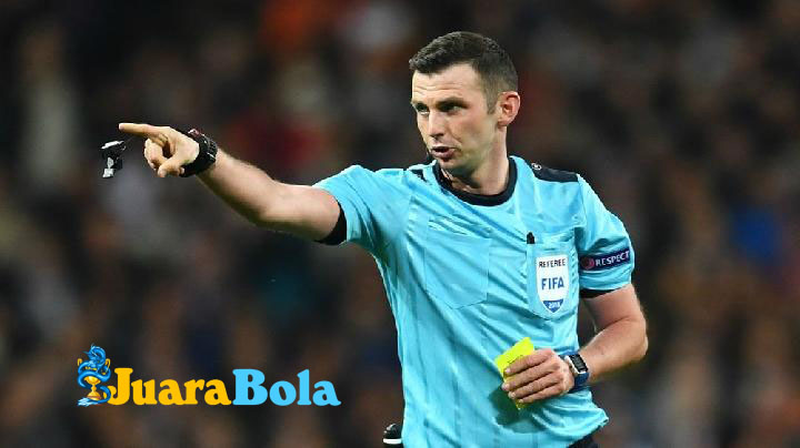 wasit sepak bola